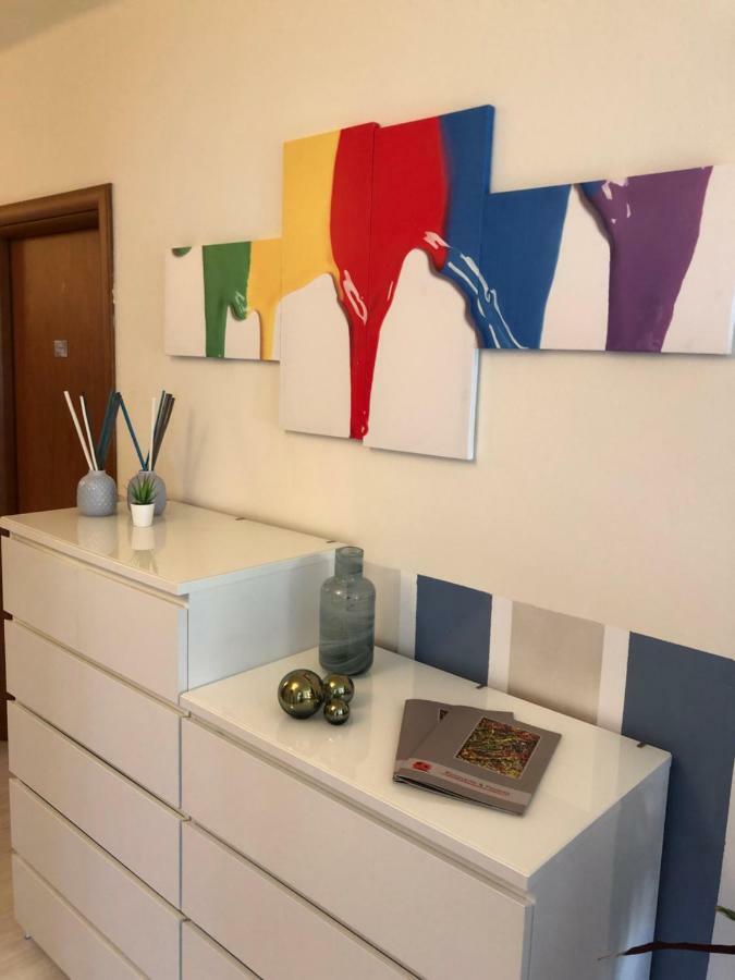 Irides Rooms A Un Passo Dai Parchi Divertimento Lazise Exterior foto