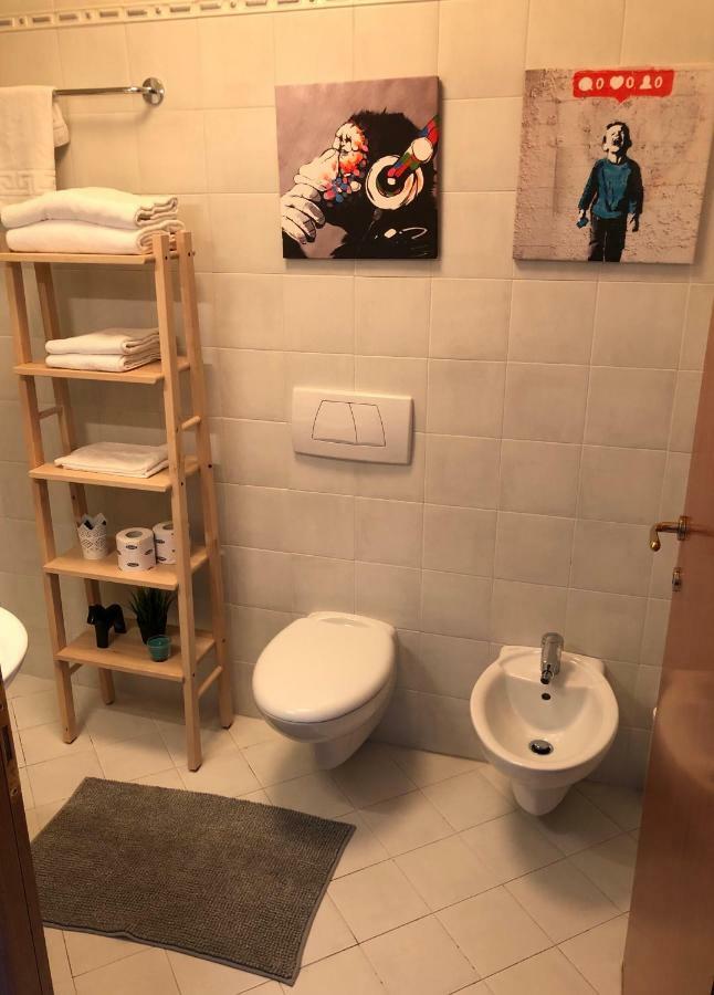 Irides Rooms A Un Passo Dai Parchi Divertimento Lazise Exterior foto